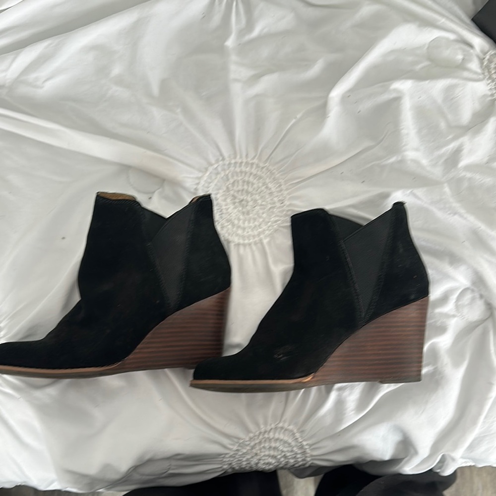 Chic Black Wedge Ankle Boots